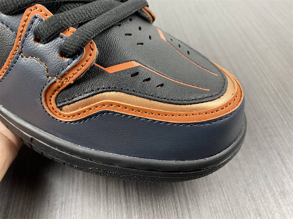 Gundam x Nike SB Dunk High DH7717-400